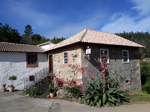A Charming , Traditional Cottage at Quinta da Ribeira in Vila Nova de Poiares