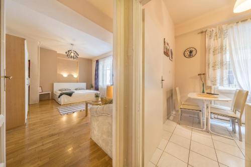  Zumin Apartment in Budapest