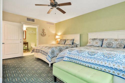 Harbourside at Marker Condos in Clearwater Beach, USA