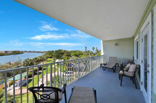 Harbourside at Marker Condos in Clearwater Beach, USA