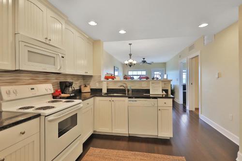Harbourside at Marker Condos in Clearwater Beach, USA
