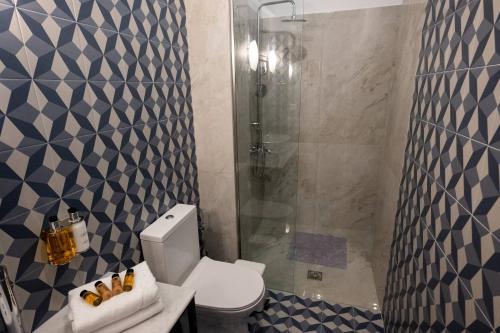 ATHENIAN YARD SUITES - image 13