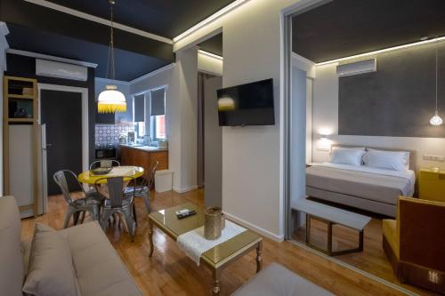 ATHENIAN YARD SUITES - image 11