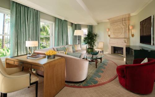 204088591 The Beverly Hills Hotel - Dorchester Collection