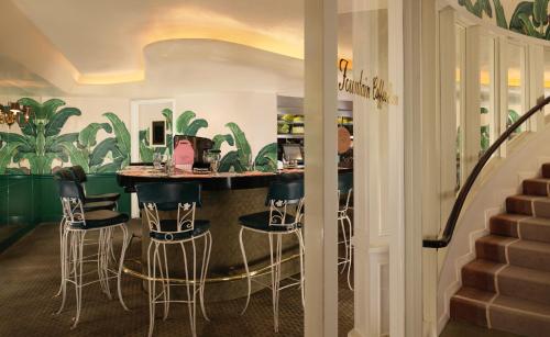 204090487 The Beverly Hills Hotel - Dorchester Collection