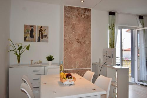 Apartment with spacious terrace / 2 bedrooms