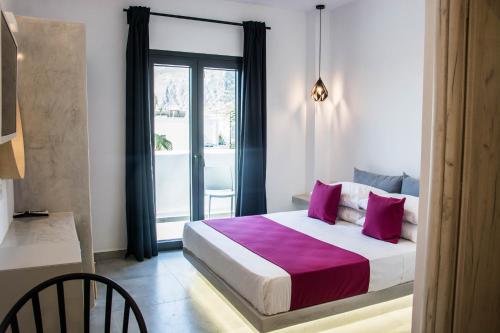 Studio Apartment with Balcony