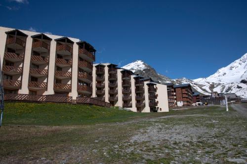 Exterior view, Val Thorens Temple of the Sun - ski in, ski out in Saint-Martin-de-Belleville