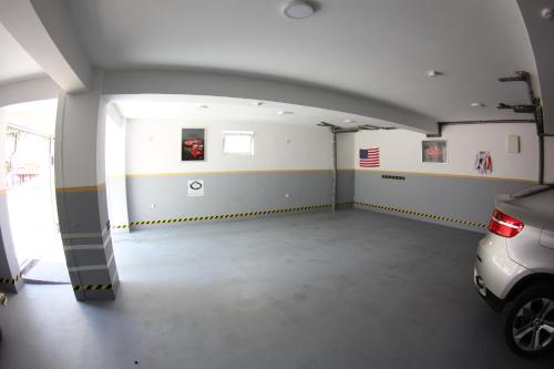 Mila & Aleksandr Apartments - image 13