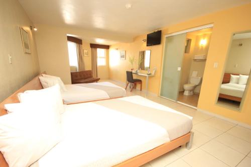 2 double beds