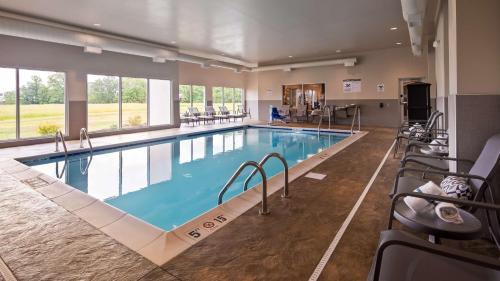 Best Western Plus Parkside Inn & Suites