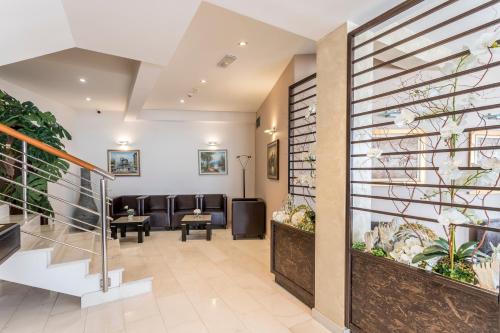 Hol, Hotel As in Split