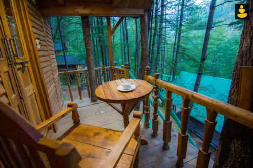 LivingStone Ojuven Treehouses