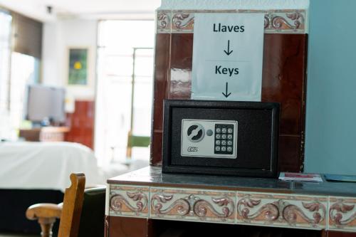 Hostal Bocanegra - image 2