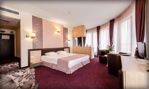 Standard Double Room - Free Parking image 6