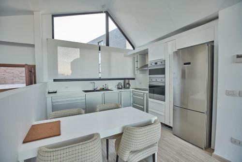 Villa with Sea View image 4