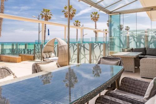 Luxury Beach Front Apartment with Pool, Walencja (zdjęcie 4)