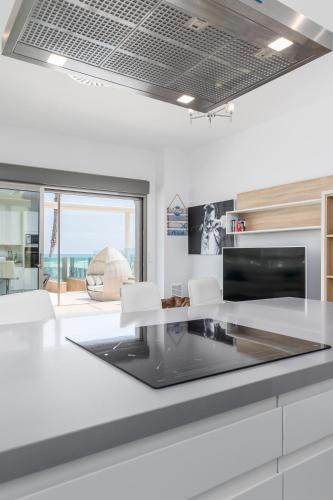 Luxury Beach Front Apartment with Pool, Walencja (zdjęcie 6)