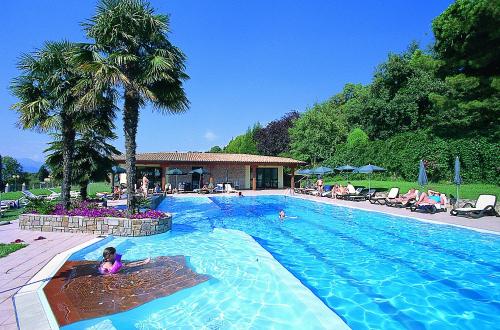 Swimming pool, Hotel Diana in San Zeno di Montagna