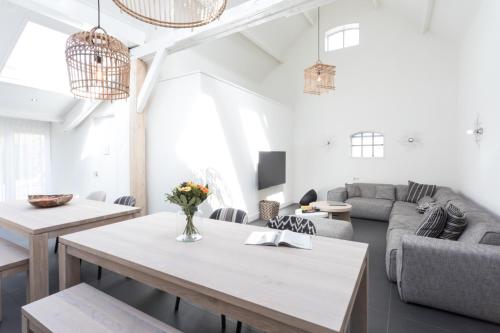 Shared lounge/TV area, Bed & Bike De Dorsvloer in Domburg