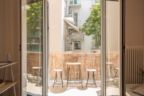 Stylish Acropolis Apartment by Cloudkeys - image 6