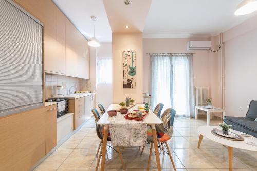 Stylish Acropolis Apartment by Cloudkeys - image 9