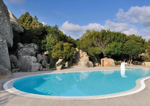  Appartamento con piscina Porto Rotondo Country, Pension in Olbia