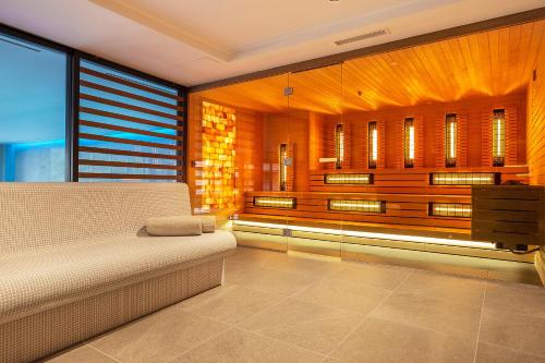 Luxury Hotel Riva - image 11