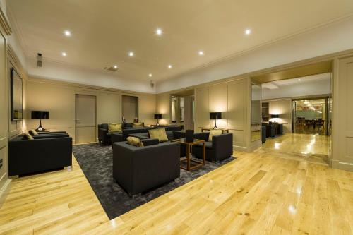 Bar/Lounge, Claremont Hotel in Douglas