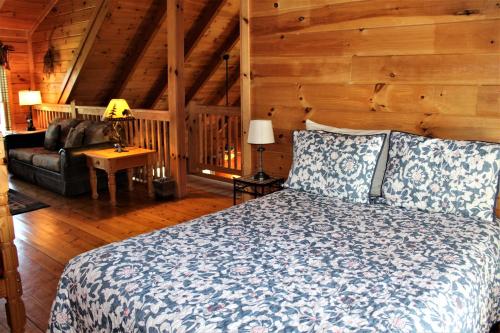 Heavens View Cabin - image 11