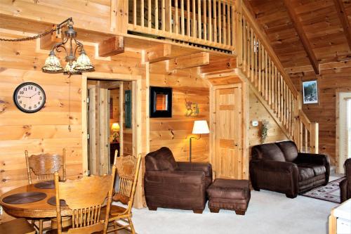 Heavens View Cabin - image 3