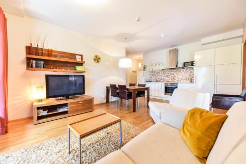 Apartment with Balcony image 10