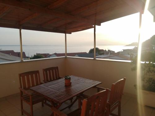Apartments Bernarda - Location saisonnière - Sumpetar