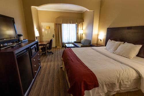 Baymont by Wyndham Crestview in Crestview (FL)