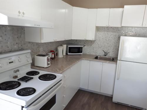 virtuve, Les Appartements de La Bergeronnette in Grandes-Bergeronnes (QC)