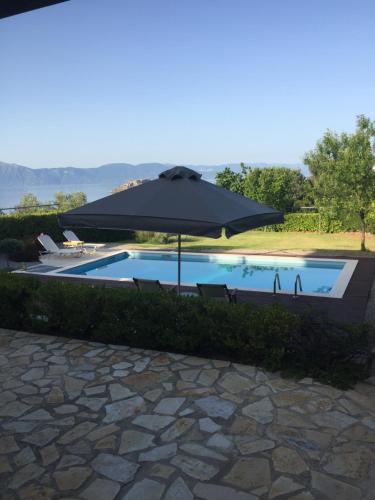  Villa Kasehrina-Skorponeria,pool&sea in Skroponeria