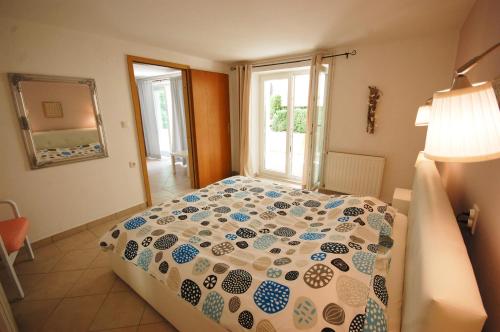 Two-Bedroom Apartment image 6