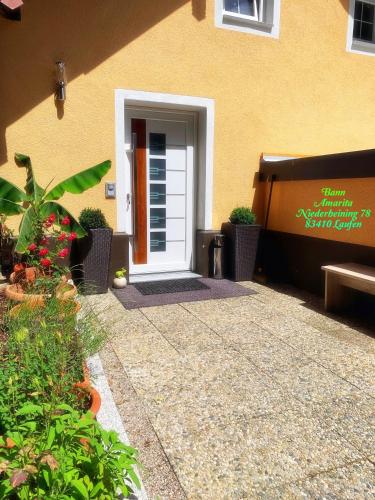 入口, Ban Amarita in 勞芬