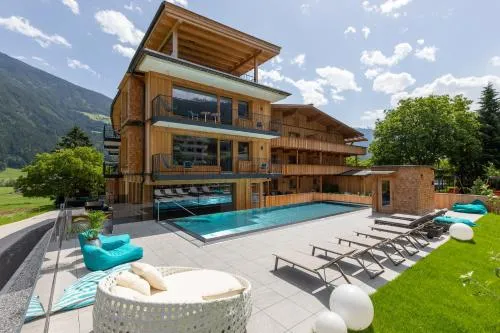 Appartement Zillertal Klee mit Restaurant KleemenTine in Ried im Zillertal, Österreich