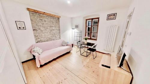  COMMERCIALE 96, Budget tiny solution for 2 people, Pension in Triest bei Monrupino