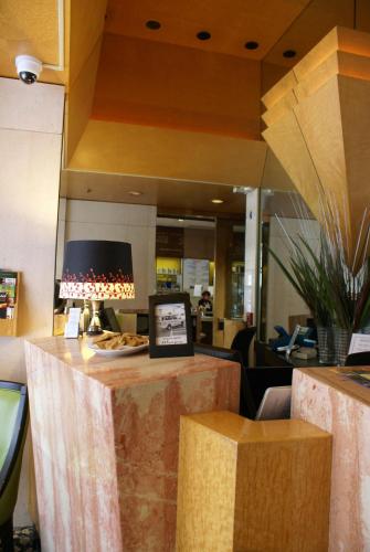 Touchstone Hotel - City Center - image 3