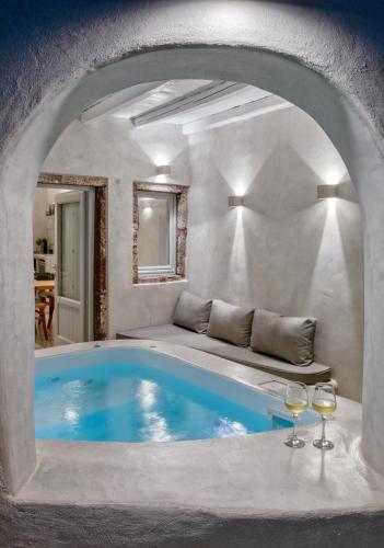 Marble Sun Villa with Jacuzzi by Caldera Houses