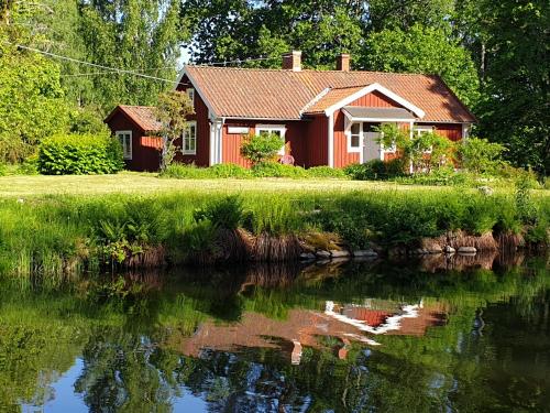 B&B Mölntorp - WESTERQVARN - Bed and Breakfast Mölntorp