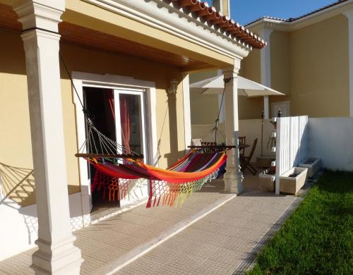  Chillax - Ericeira GuestHouse, Unterkunft in Ericeira