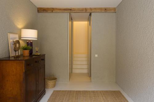 Skinny House – Porto, KY