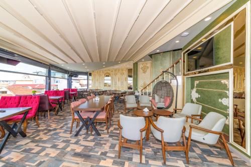 Golden Sand Hotel - image 8