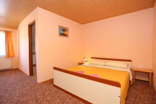 Rooms with a parking space Slunj, Plitvice - 17502