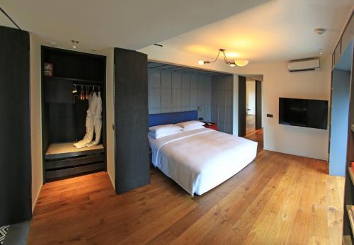 Hotel Kapok Shenzhen HouHai (Close to Shenzhen Bay)