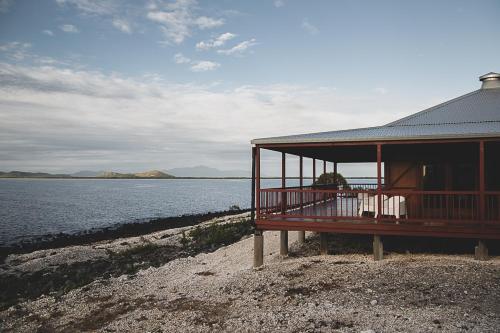 Camp Island Lodge in Guthalungra