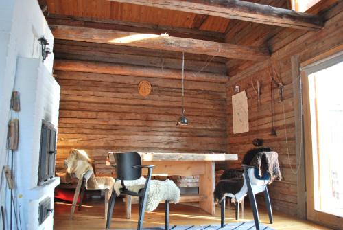 Sauna, Northern lights home opposite the mountains in Raattama